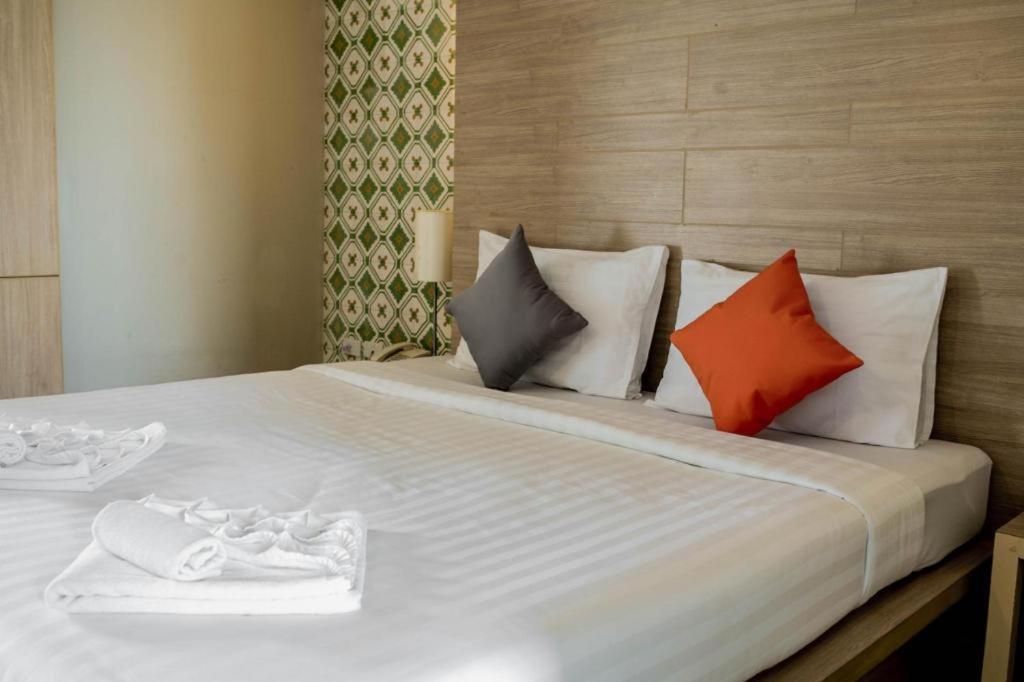 Chinotel Phuket Zewnętrze zdjęcie
