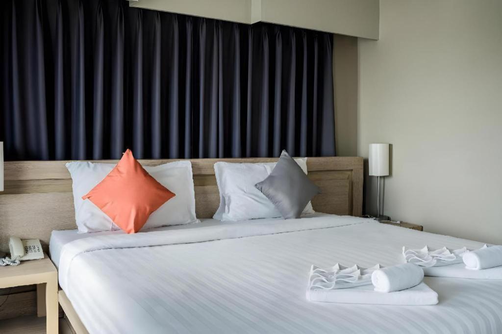 Chinotel Phuket Zewnętrze zdjęcie