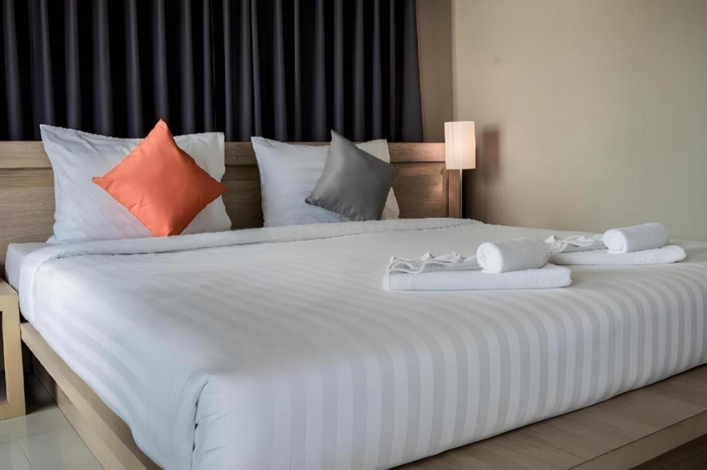 Chinotel Phuket Zewnętrze zdjęcie