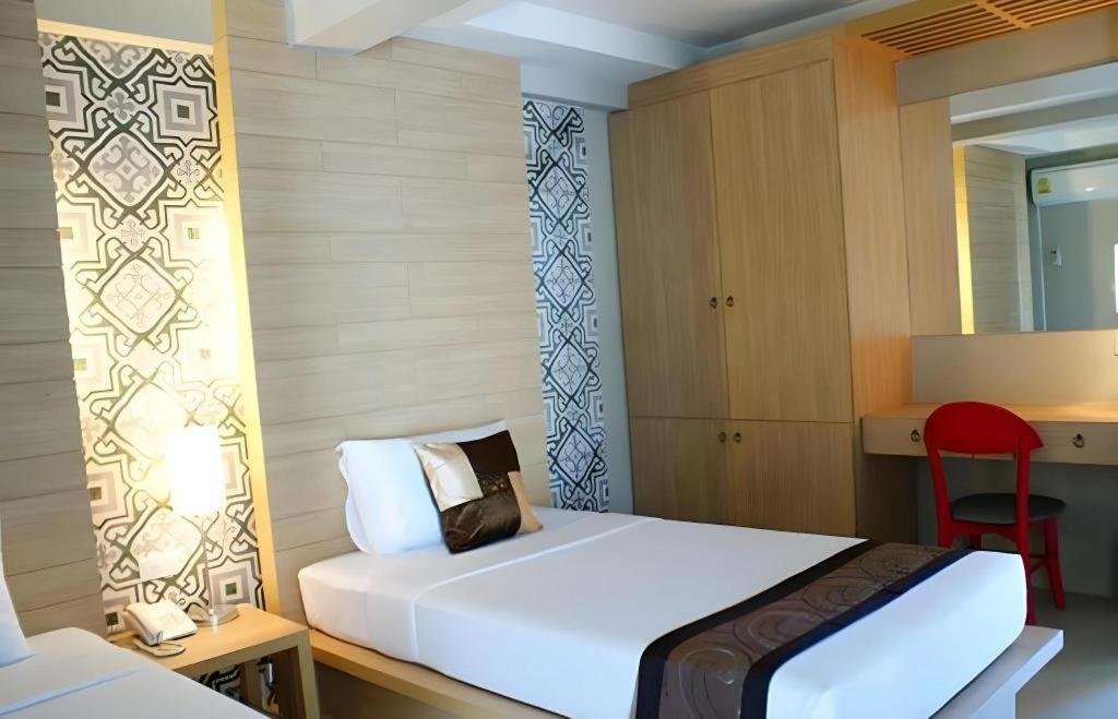 Chinotel Phuket Zewnętrze zdjęcie